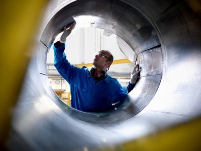 3M™ Scotch-Weld™ Structural Adhesive Film AF 191 provides excellent performance with easy-to-use shop handling properties
