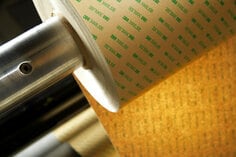 3M™ 9475le透明双面胶带,54英寸×60码,4.5密耳,每箱1卷
