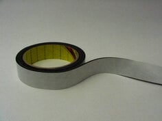 3M™ 4718乙烯泡沫胶带,1/8英寸,黑色,提供多种定制尺寸